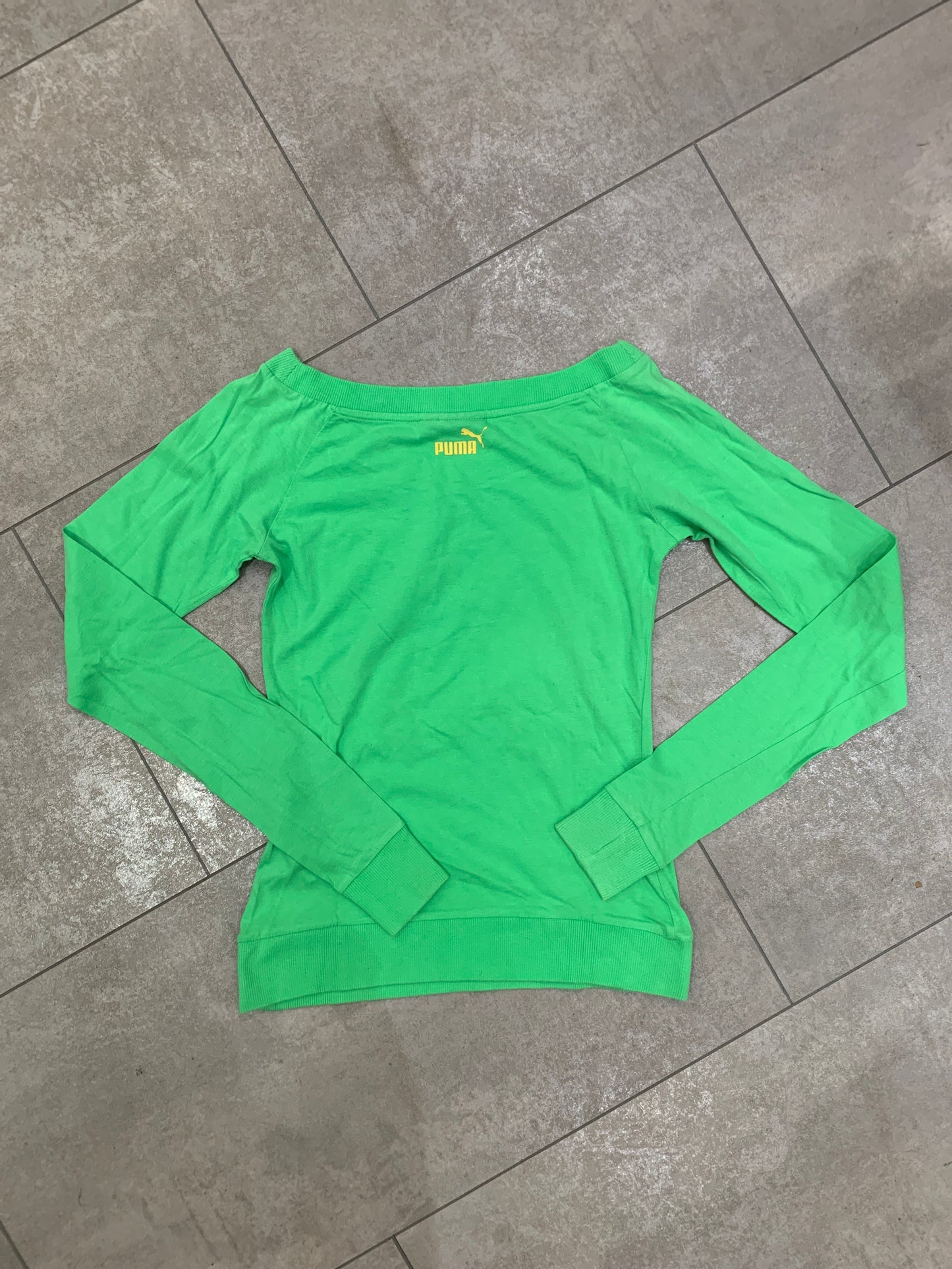 Puma grüner Longsleeve XS