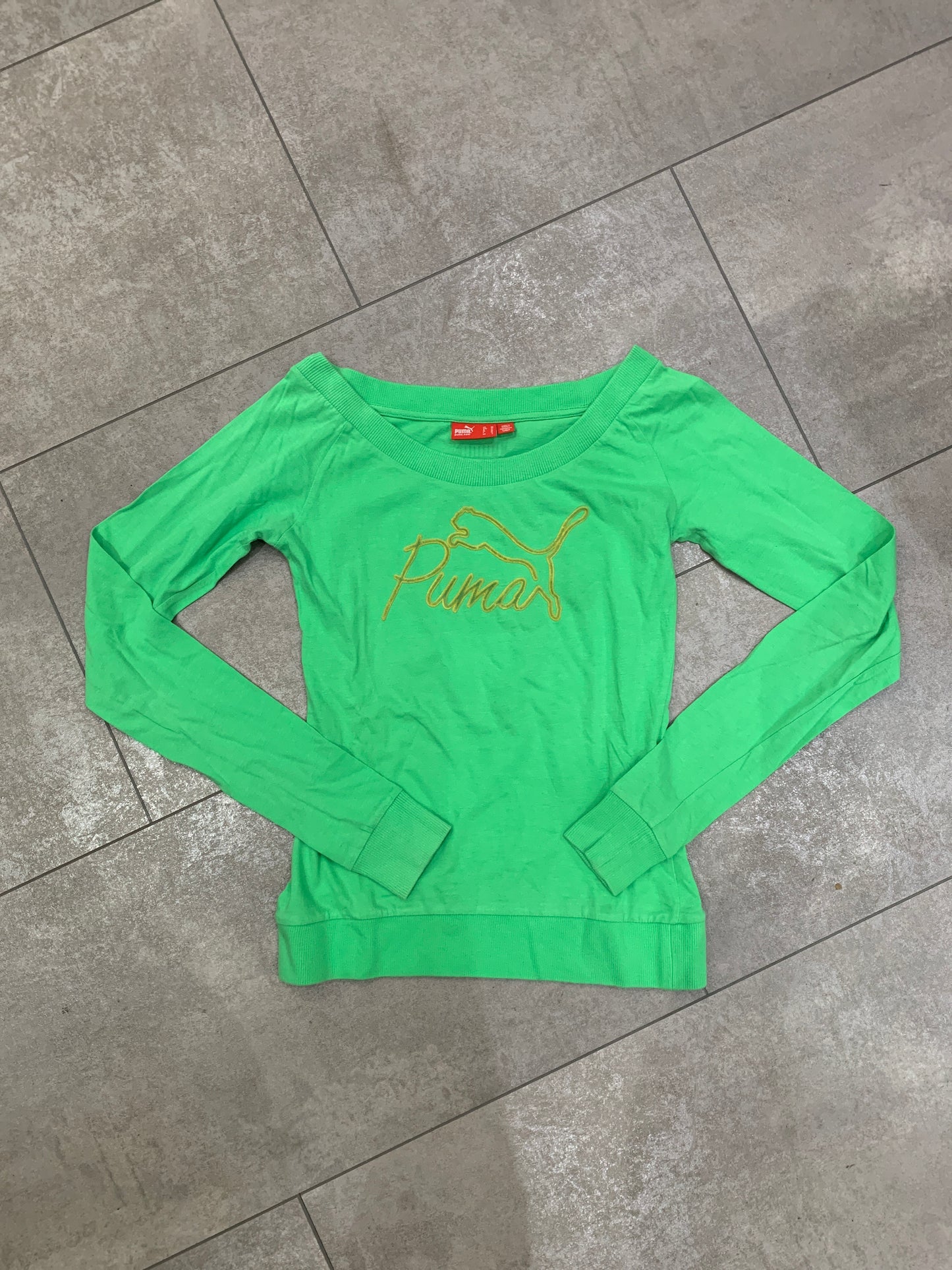 Puma grüner Longsleeve XS