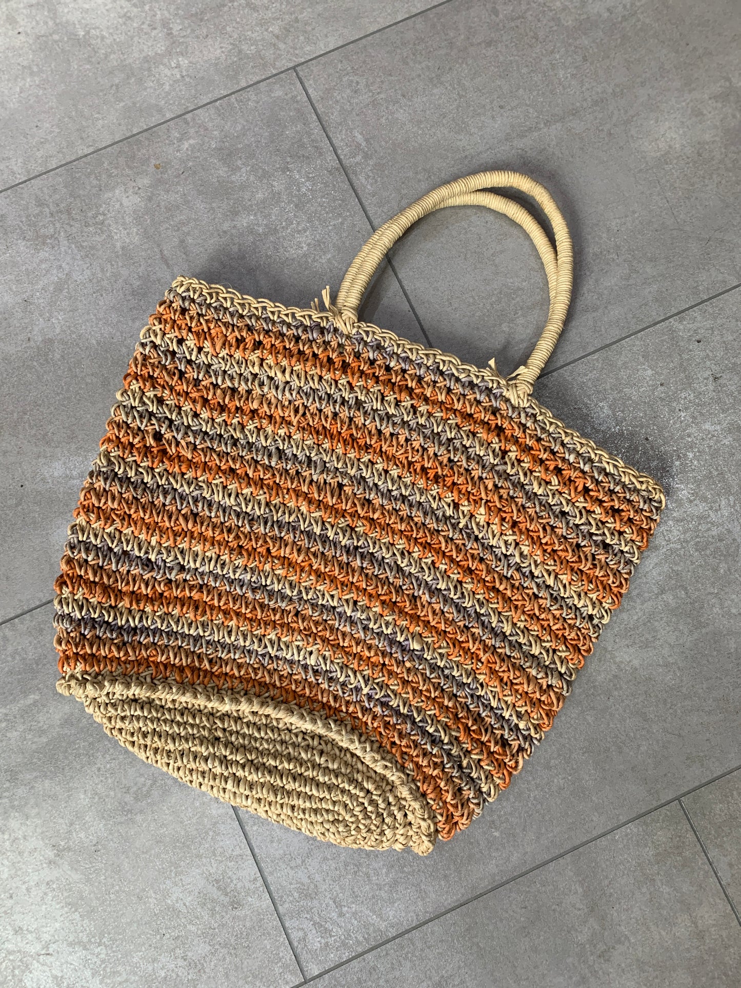 Geknüpfte Tasche