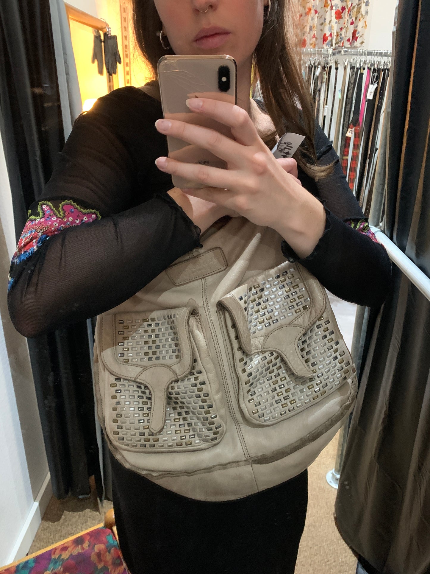 Liebeskind beige Ledertasche mit Nieten