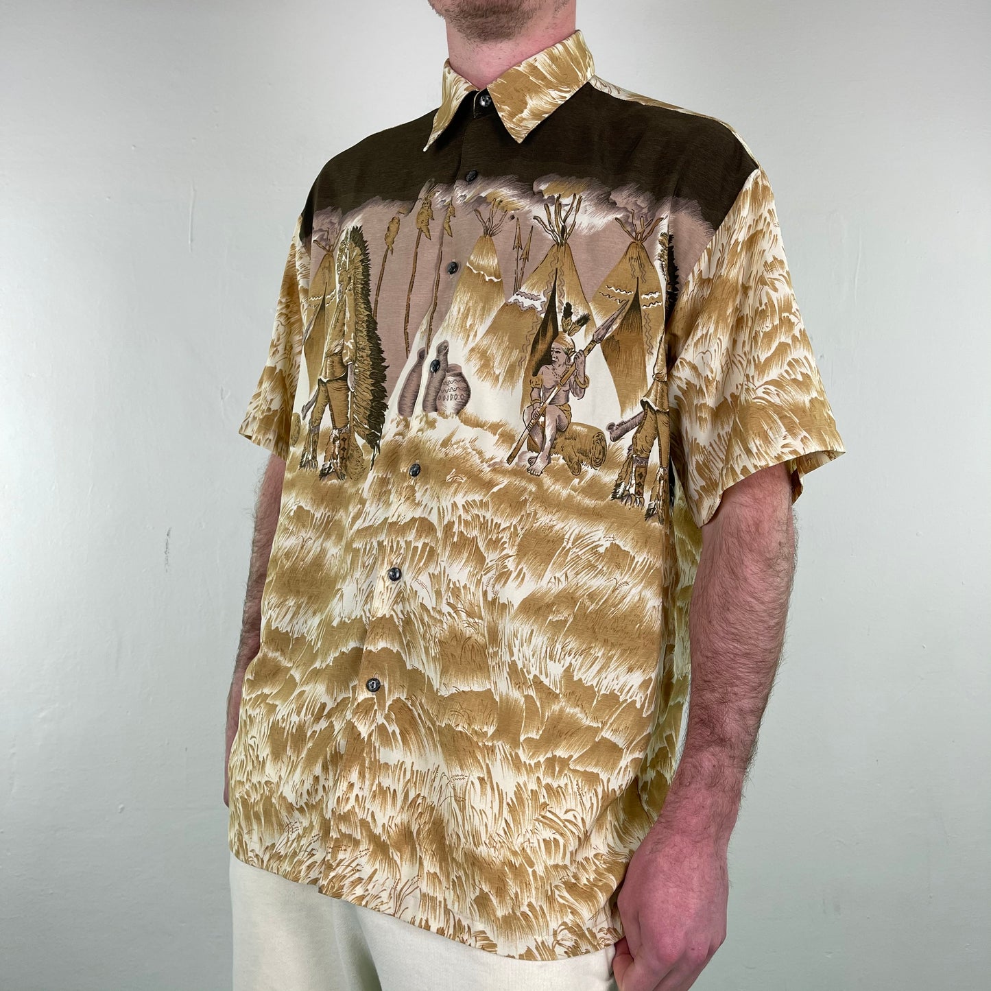 Vintage Brown Graphic Shirt - XL