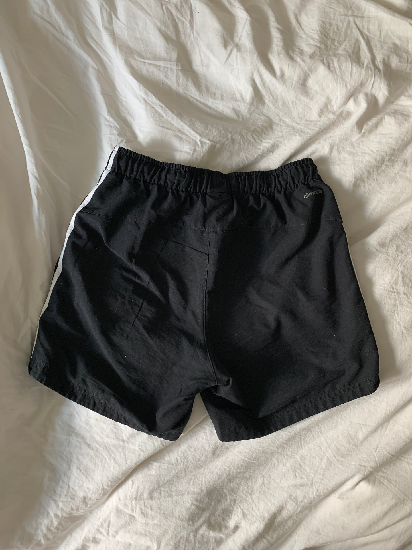 Schwarze Adidas Shorts S