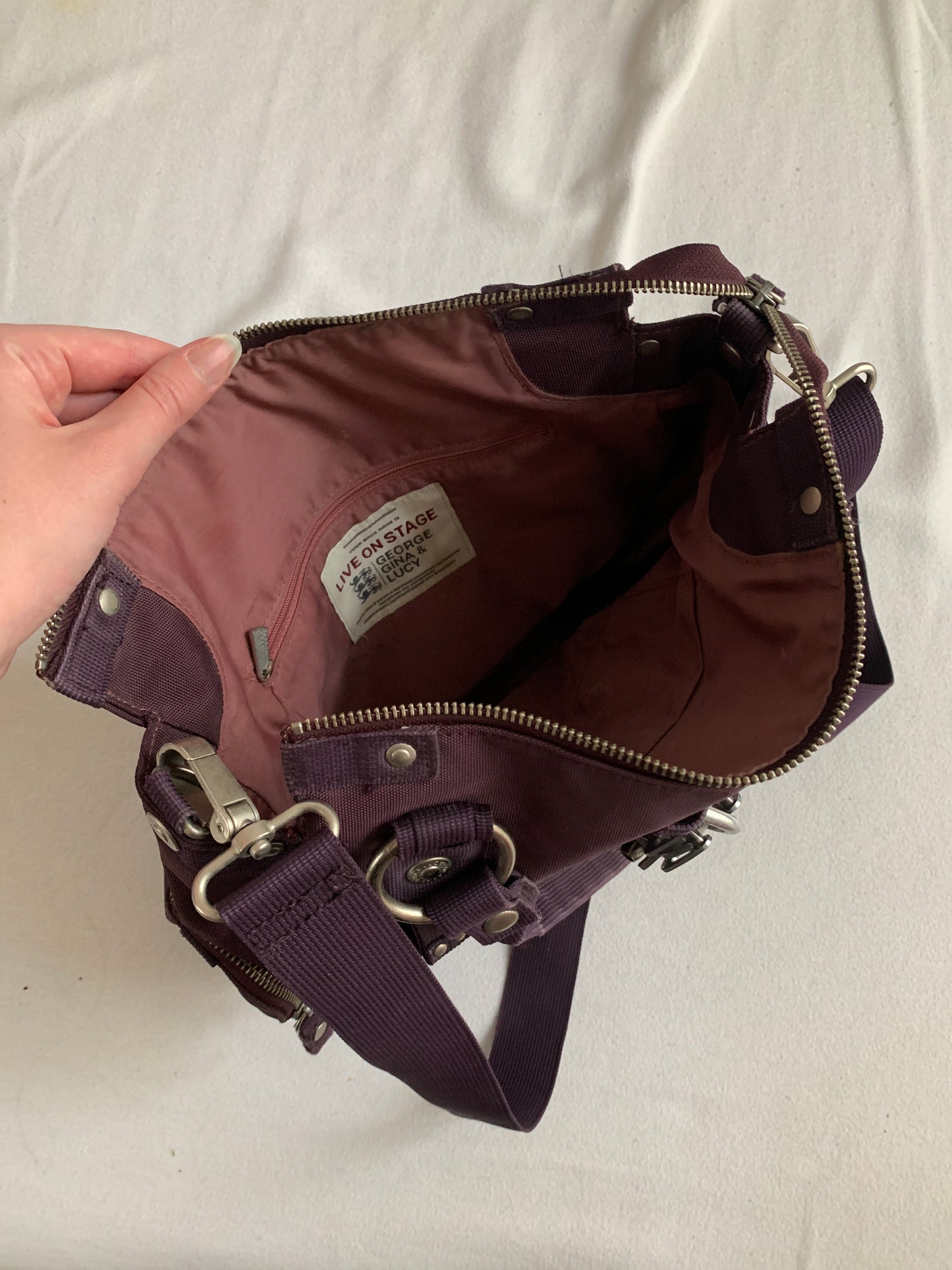 George Gina Lucy Violette Tasche
