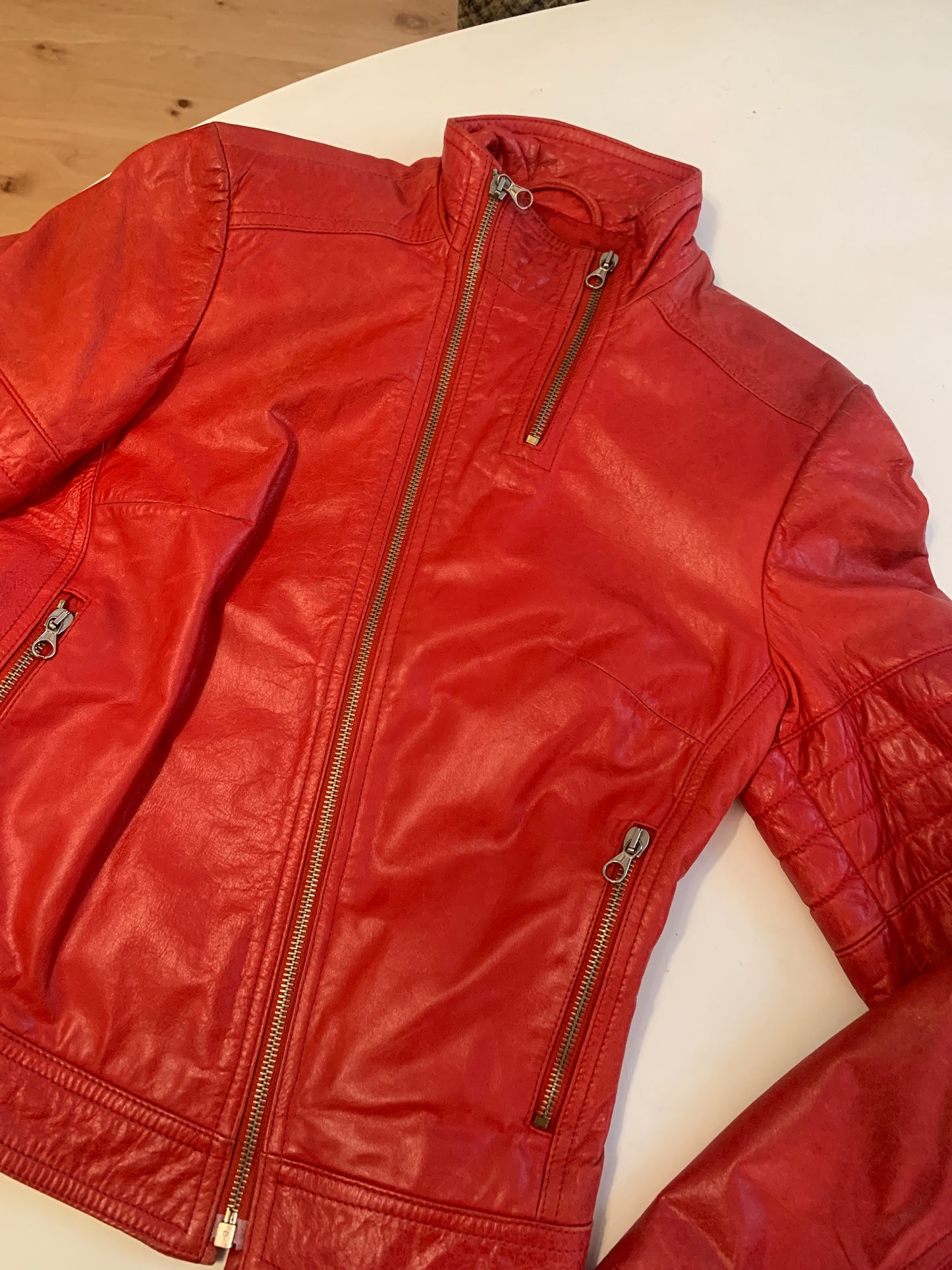 Rote Sisley Leder Jacke S