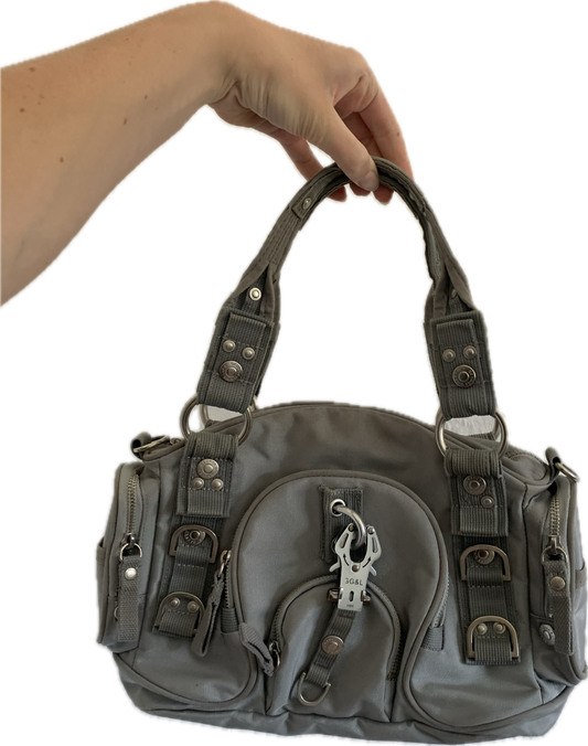 George Gina Lucy Tasche Grau